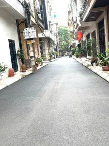 NHÀ 5 TẦNG KHU PHÂN LÔ – CẦU DIỄN – VỈA HÈ, Ô TÔ TRÁNH- HÀNG XÓM GOLDMARK